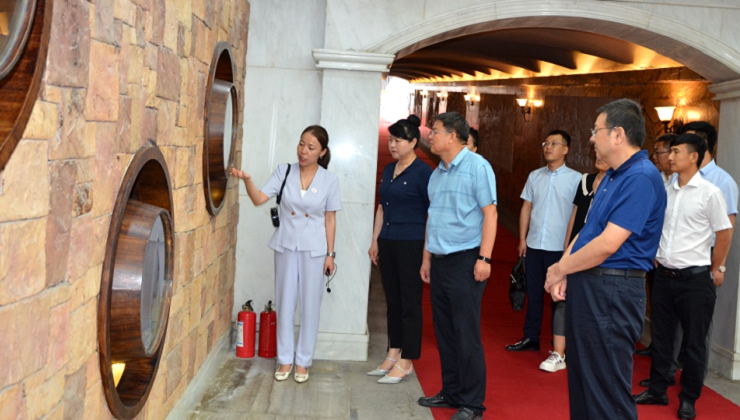 同垦异业共交流、互学互鉴谋发展 | 姚革显带队到莫高股份公司开展学习交流